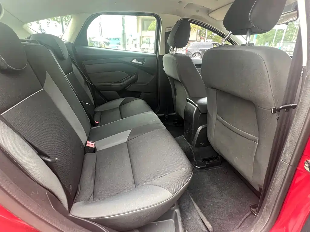 Ford Focus 2012 1.6L AT Comfort