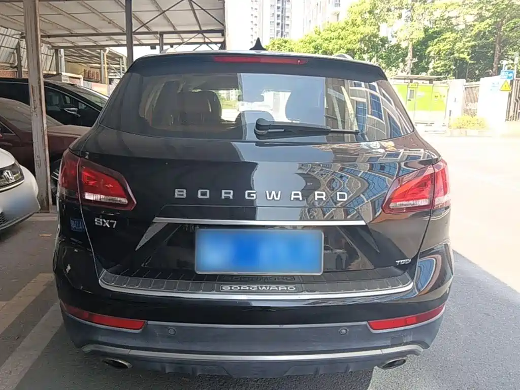 Borgward BX7 — миниатюра 6