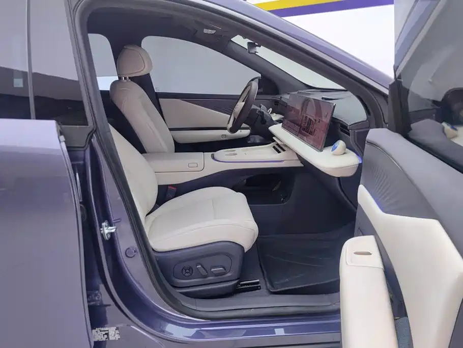 Nissan NX8 — миниатюра 8