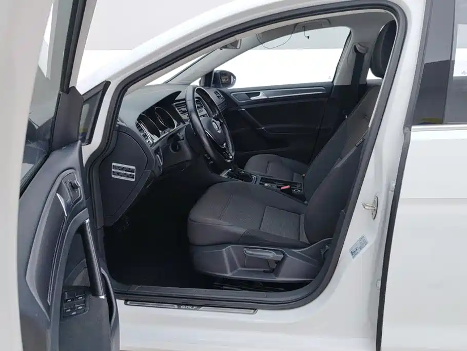 Volkswagen Golf — миниатюра 9