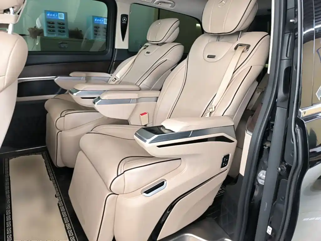 Mercedes-Benz V-Class — миниатюра 17
