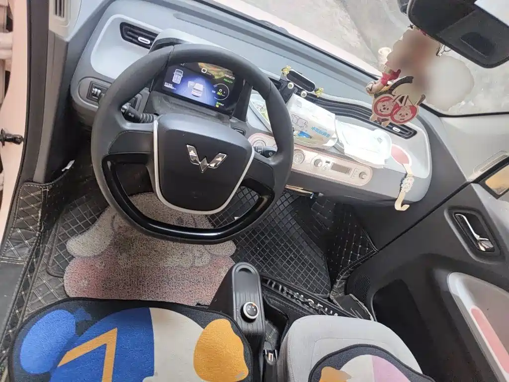 Wuling MINIEV — миниатюра 6