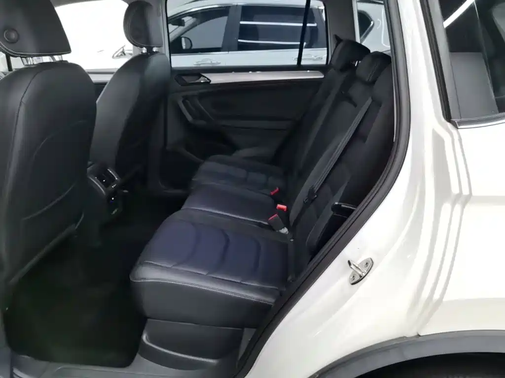 Volkswagen Tiguan L — миниатюра 17