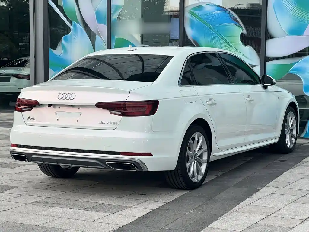 Audi A4L — миниатюра 12