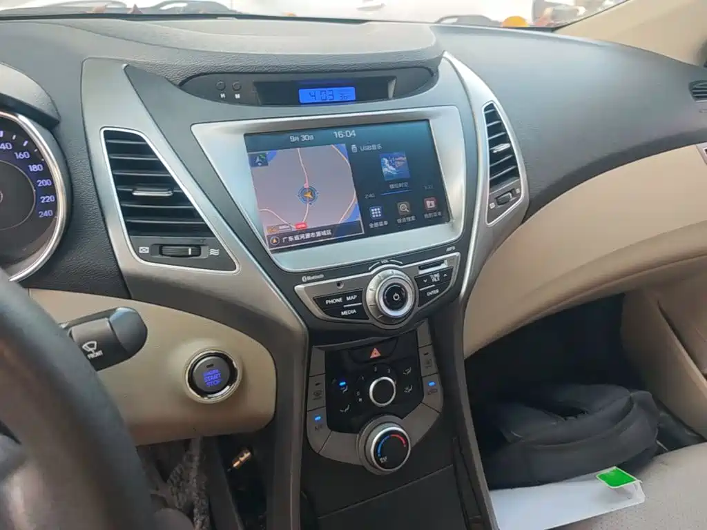 Hyundai Elantra Langdong — миниатюра 13