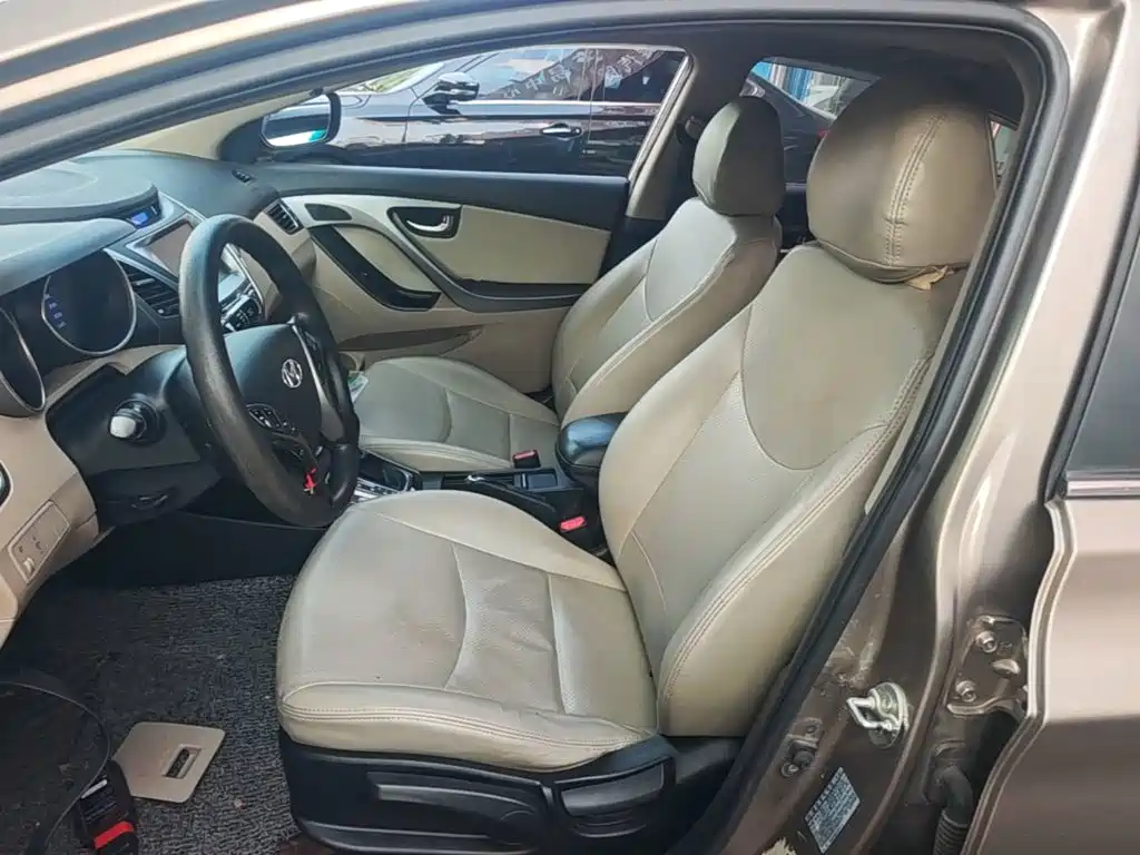 Hyundai Elantra Langdong — миниатюра 15
