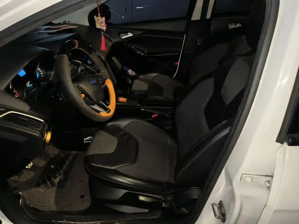 Ford Focus — миниатюра 8