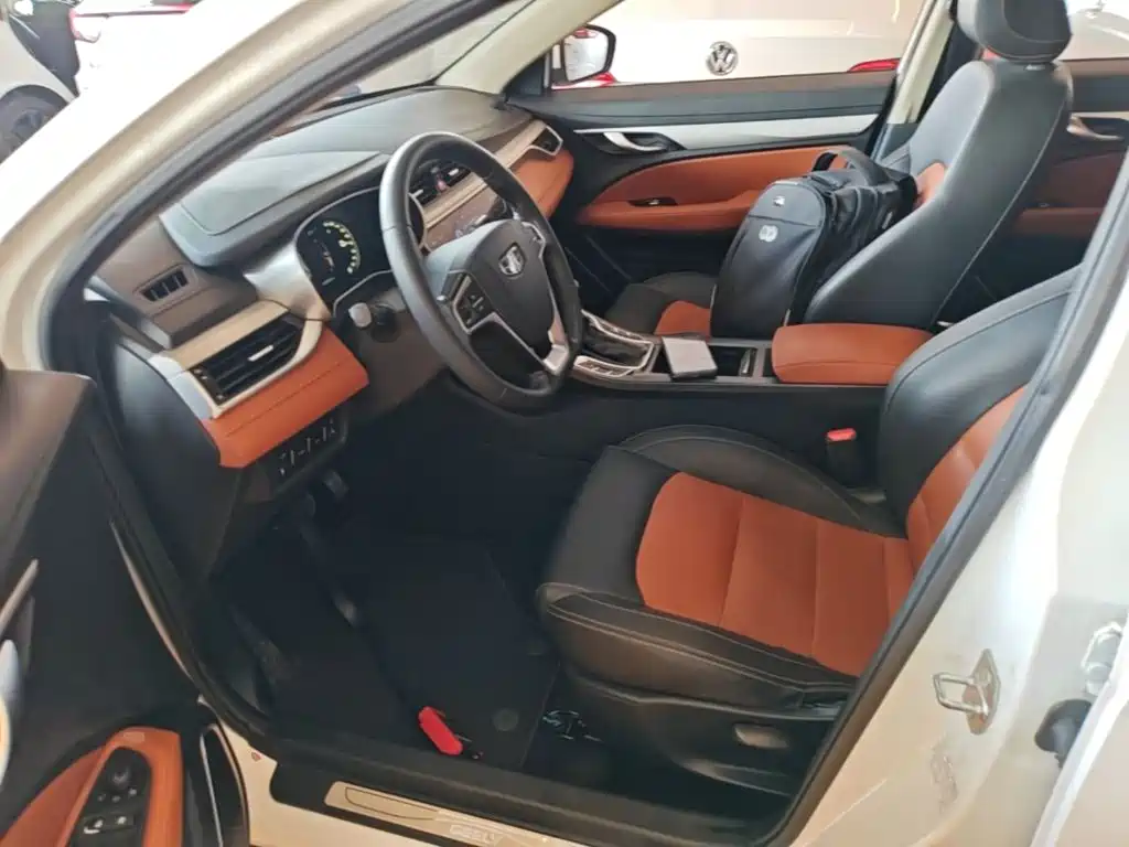 Geely Vision S1 — миниатюра 15