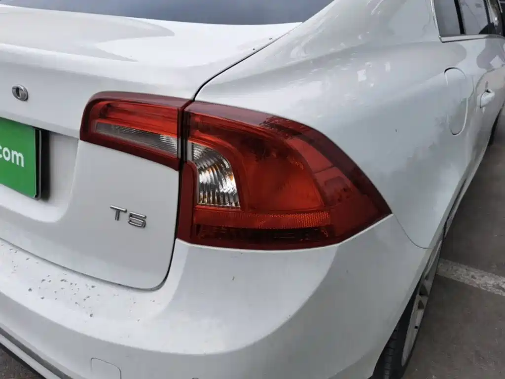 Volvo S60 — миниатюра 8