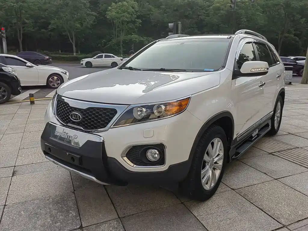 Купить Kia Sorento