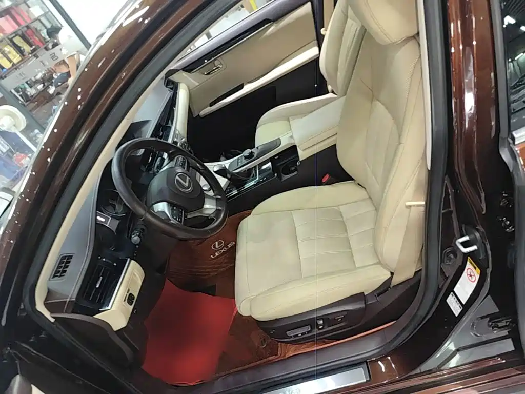 Lexus ES — миниатюра 15