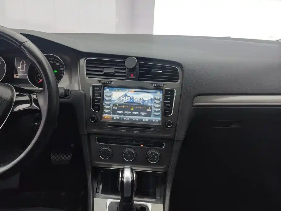 Volkswagen Golf — миниатюра 13