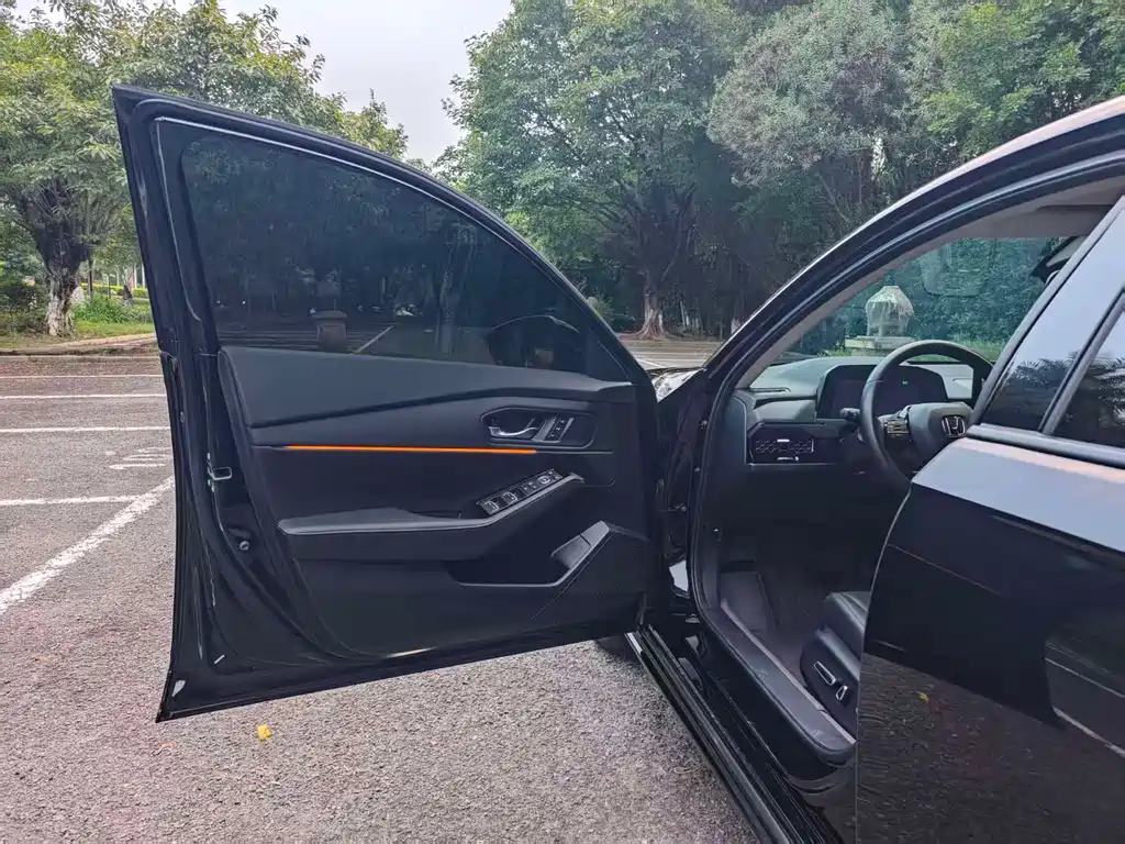Honda Accord — миниатюра 13