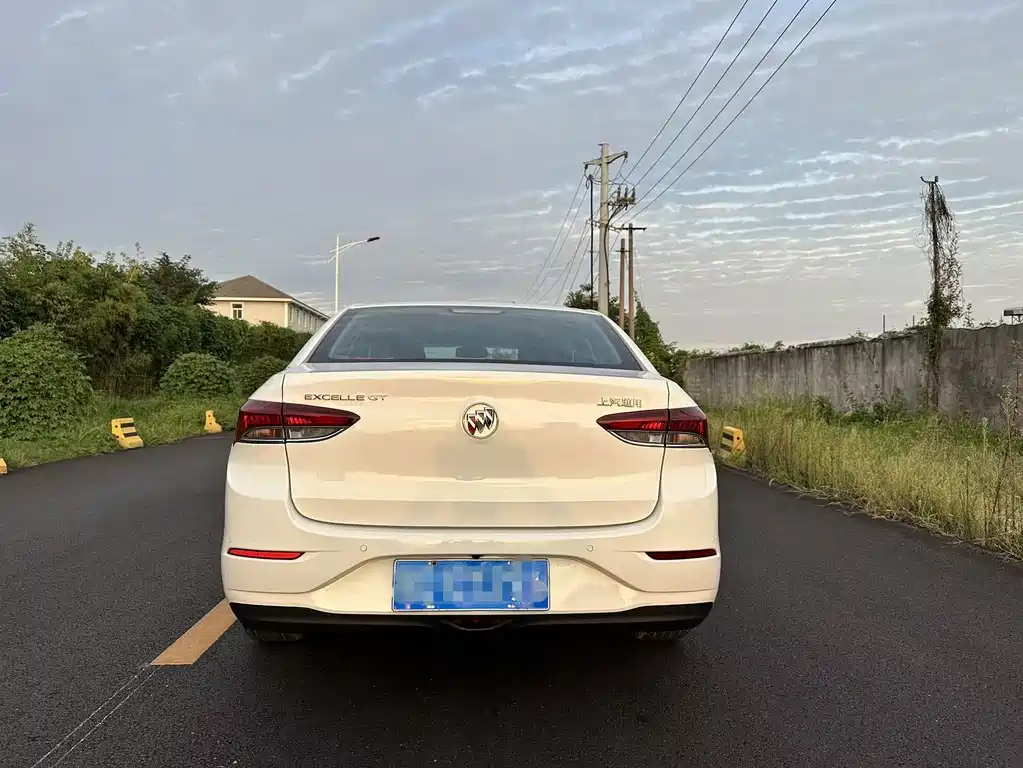 Buick Excelle — миниатюра 5