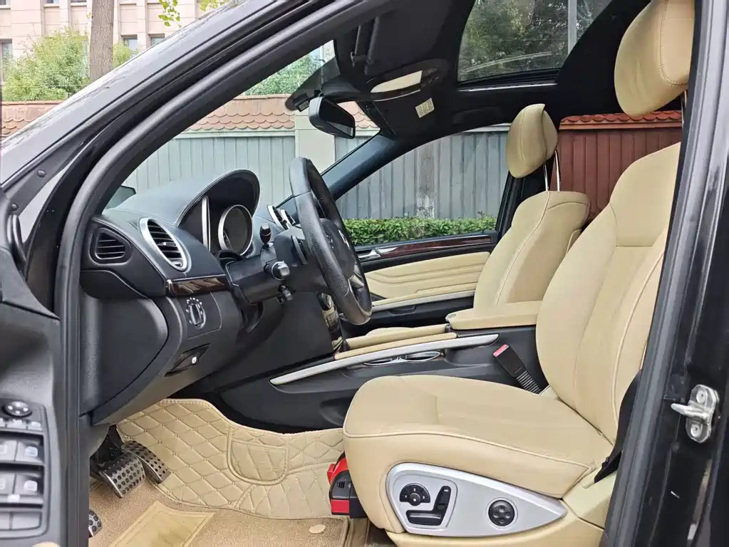 Mercedes-Benz M-Class — миниатюра 7