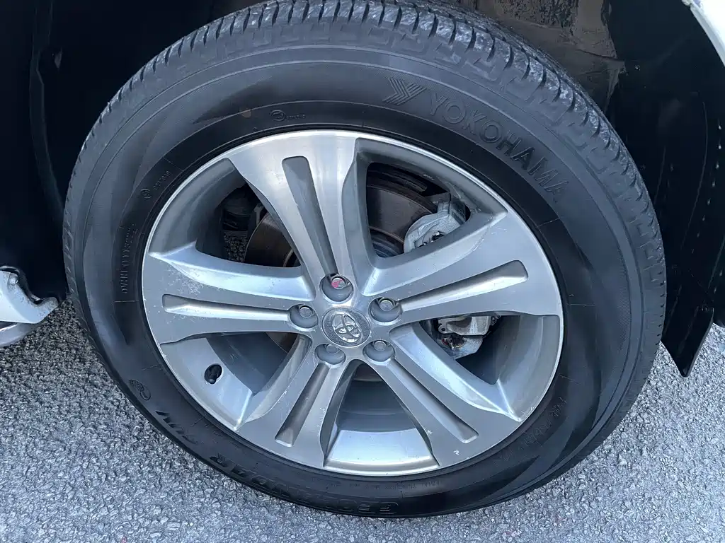 Toyota Highlander — миниатюра 16