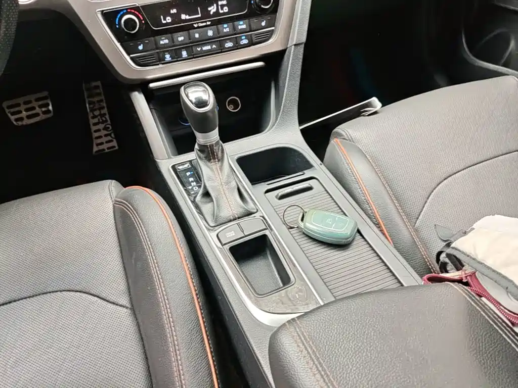 Hyundai Sonata — миниатюра 14