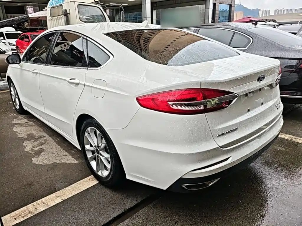 Ford Mondeo — миниатюра 5