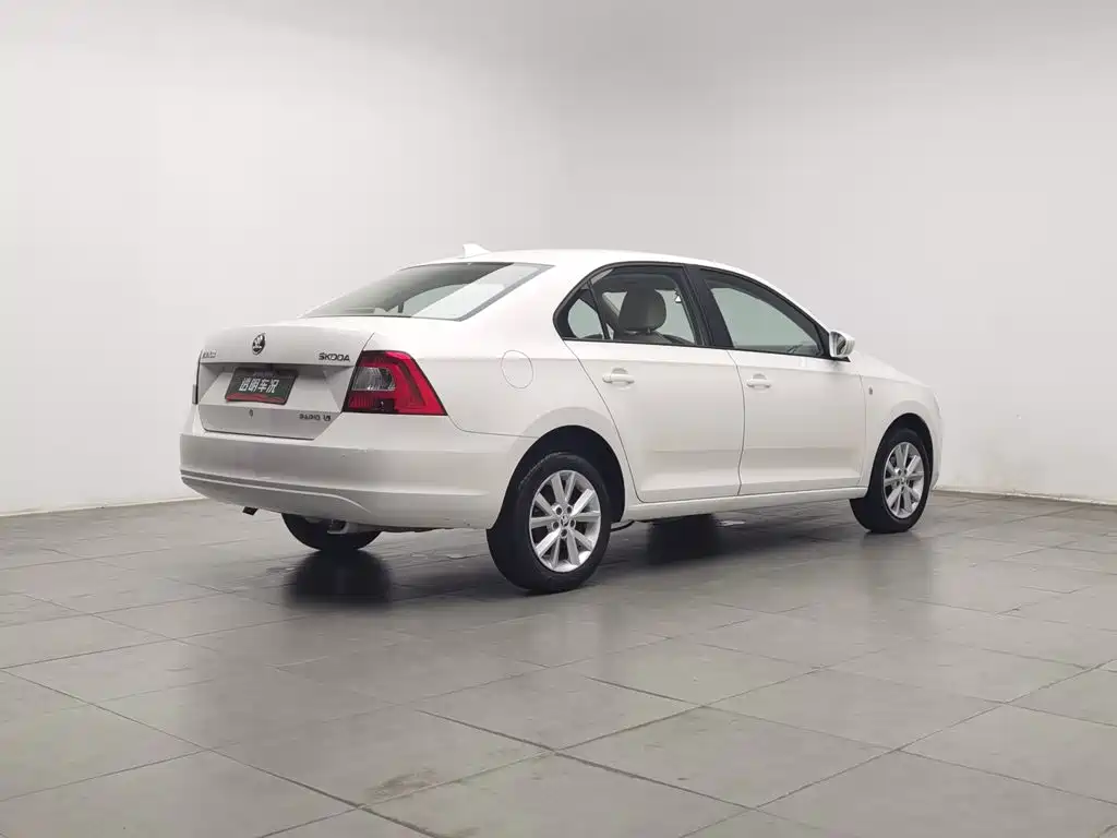Skoda Rapid — миниатюра 2