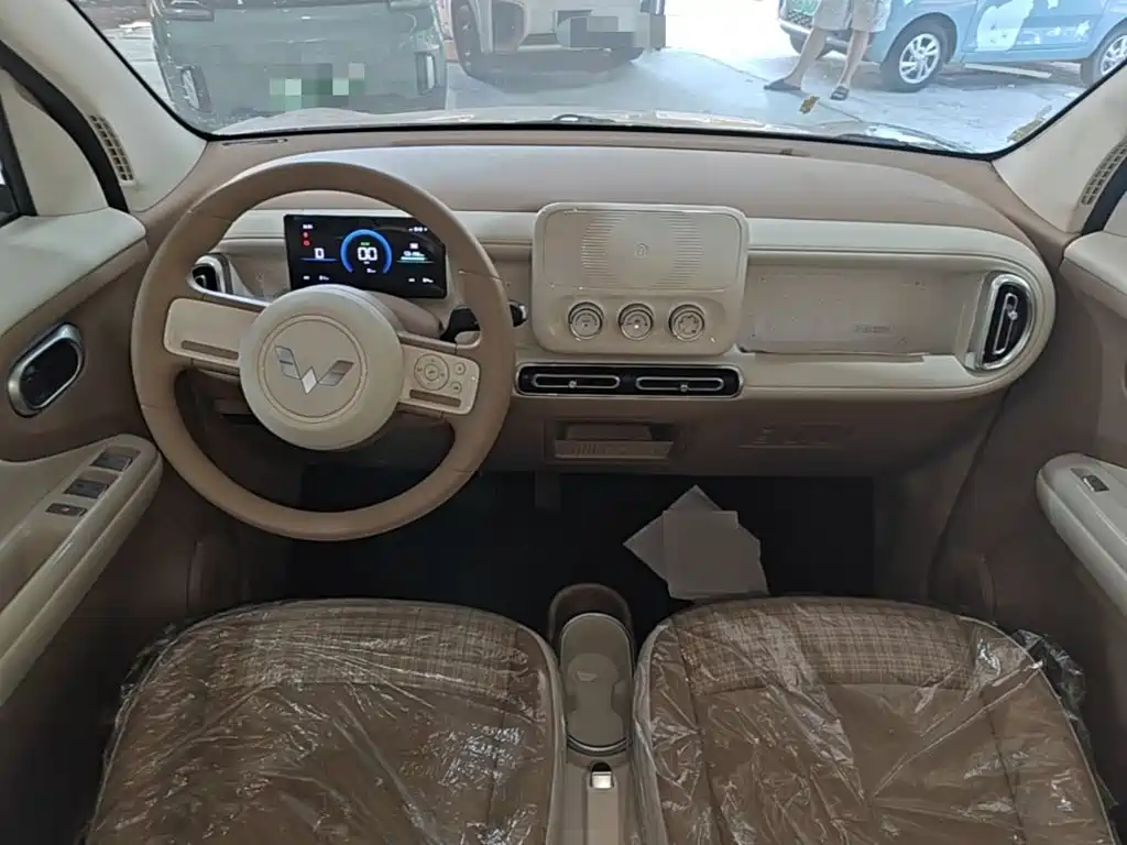 Wuling MINIEV — миниатюра 10