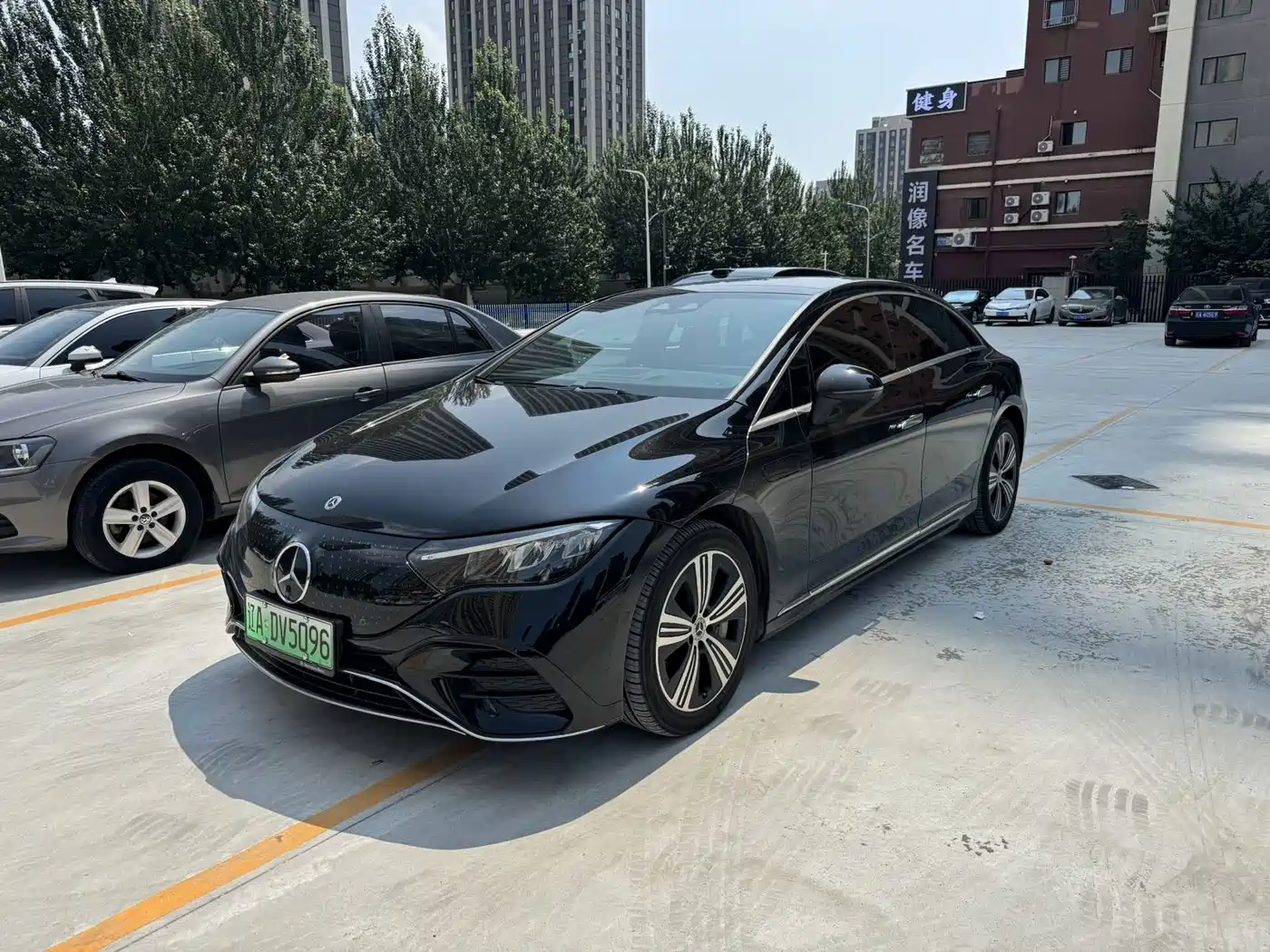 Mercedes-Benz EQE