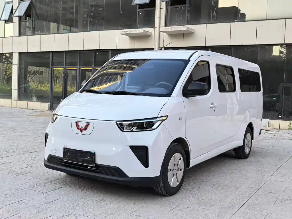 Wuling Yang Light 2024 300km Comfort Type Bus Edition 75kW