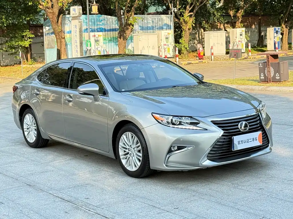 Lexus ES — миниатюра 3