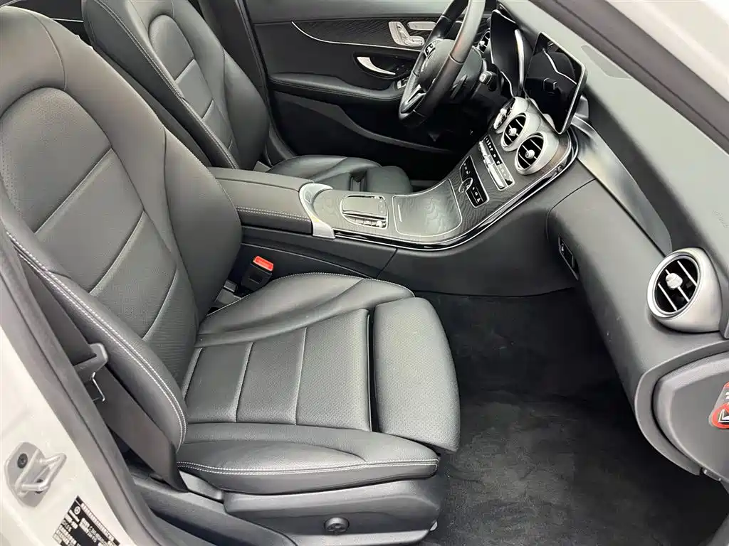 Mercedes-Benz C-Class (Import) — миниатюра 12