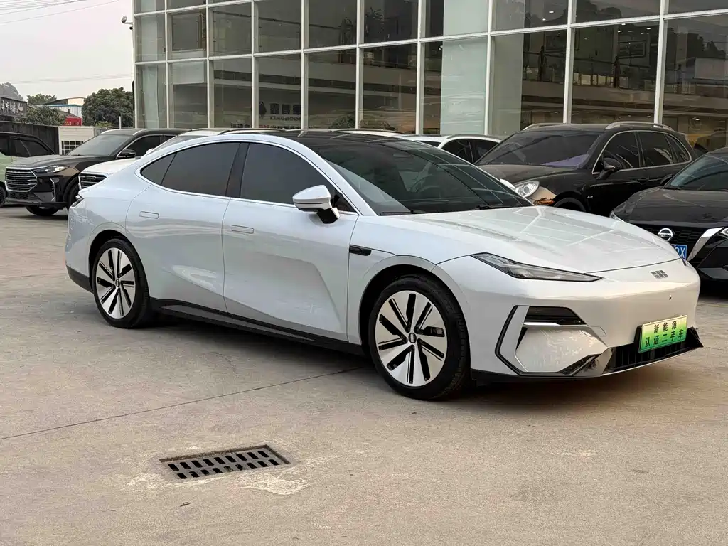 GEELY GALAXY GALAXY E8