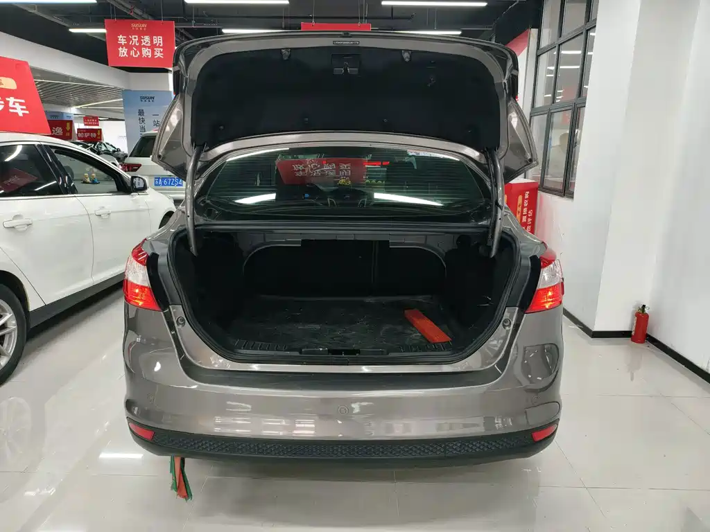 Ford Focus — миниатюра 8