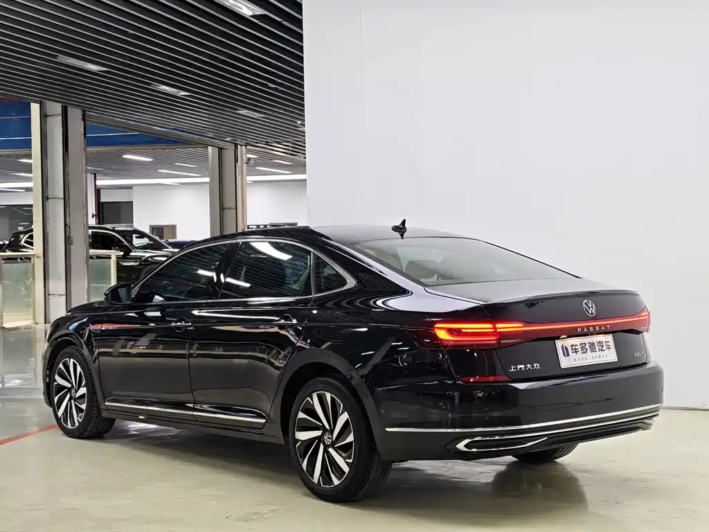 Volkswagen Passat 2021 — фото 5