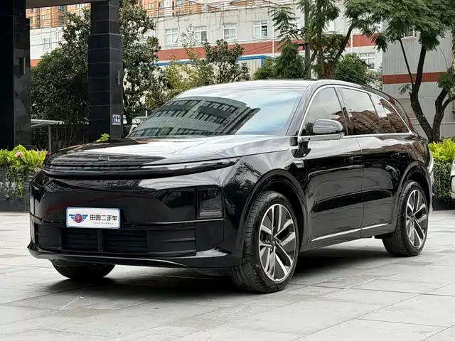Li Auto L6