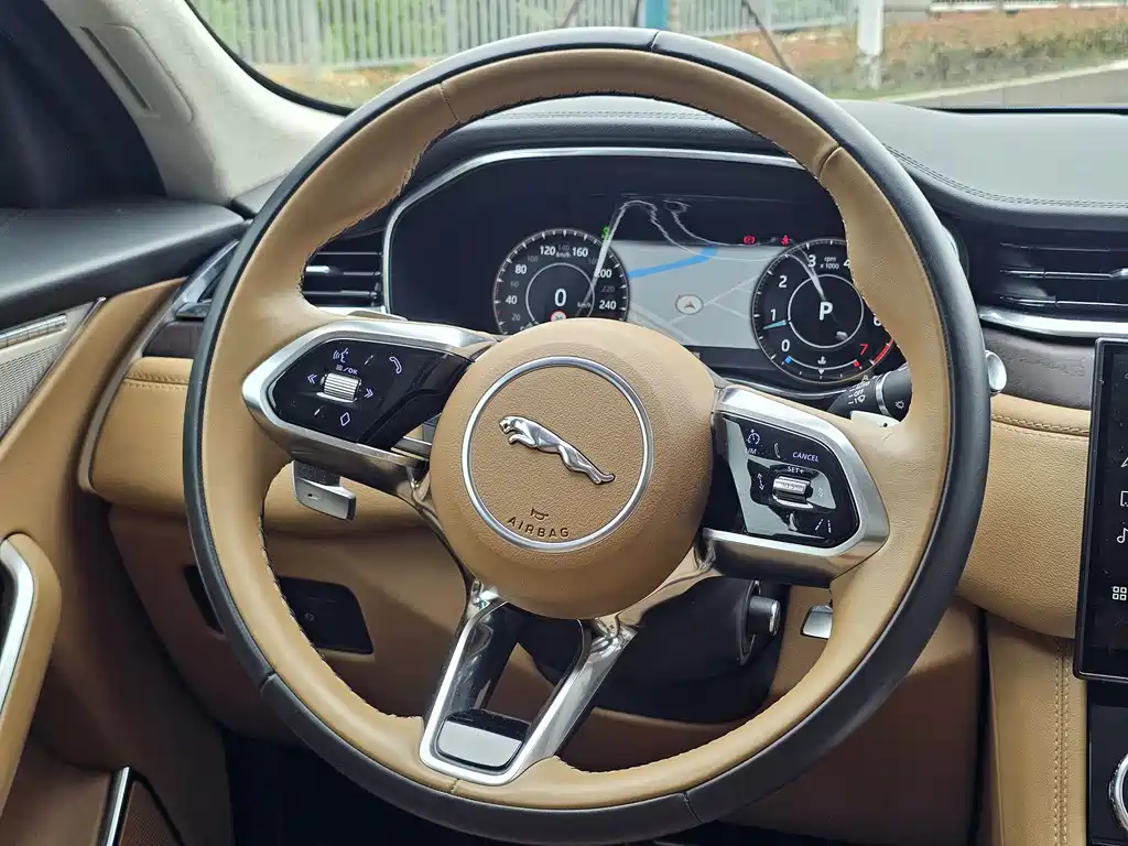 Jaguar F-Pace 2022 P250 HSE