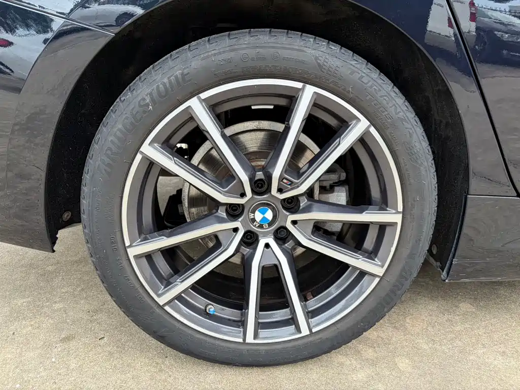 BMW 3 Series — миниатюра 21