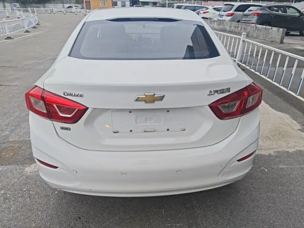 Chevrolet Cruze — миниатюра 6
