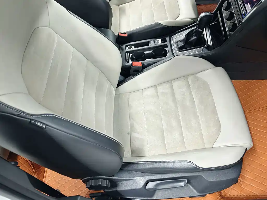 Volkswagen Golf — миниатюра 11