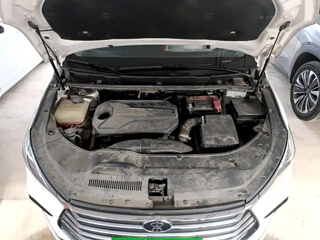 BYD MAX — миниатюра 20
