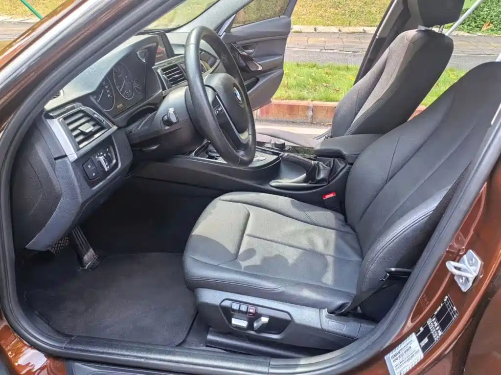 BMW 3 Series — миниатюра 4