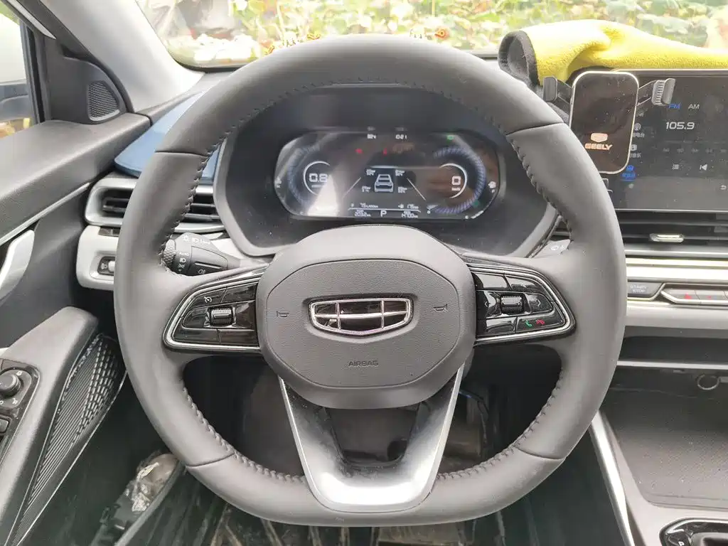 Geely Emgrand — миниатюра 3