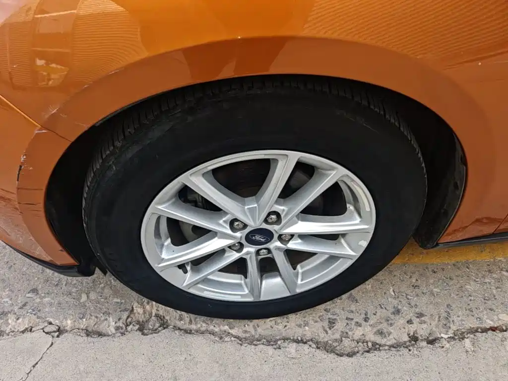 Ford Focus — миниатюра 23