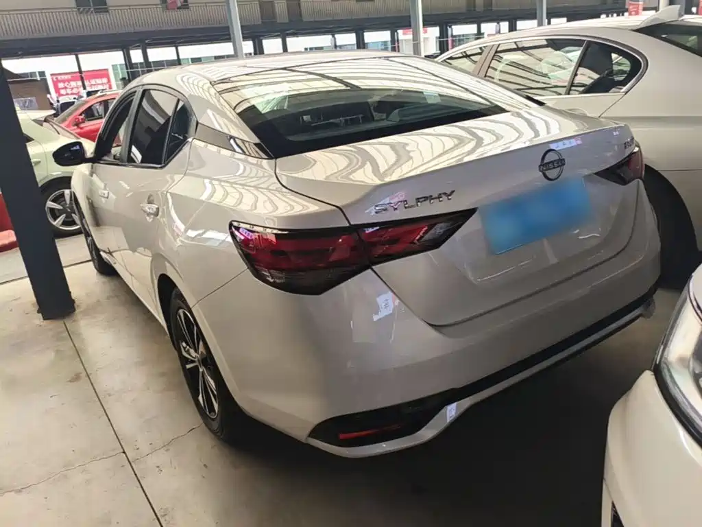 Nissan Sylphy — миниатюра 5