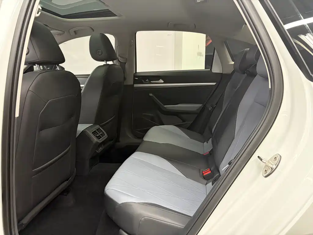 Volkswagen Lavida — миниатюра 15
