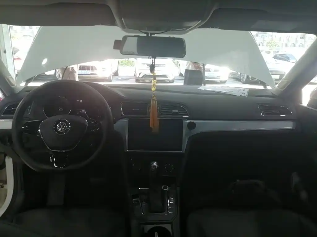 Volkswagen Lamando — миниатюра 10