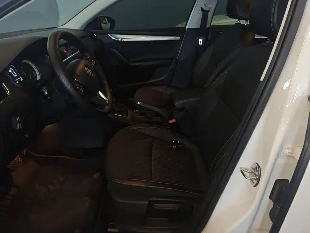 Skoda Octavia — миниатюра 15