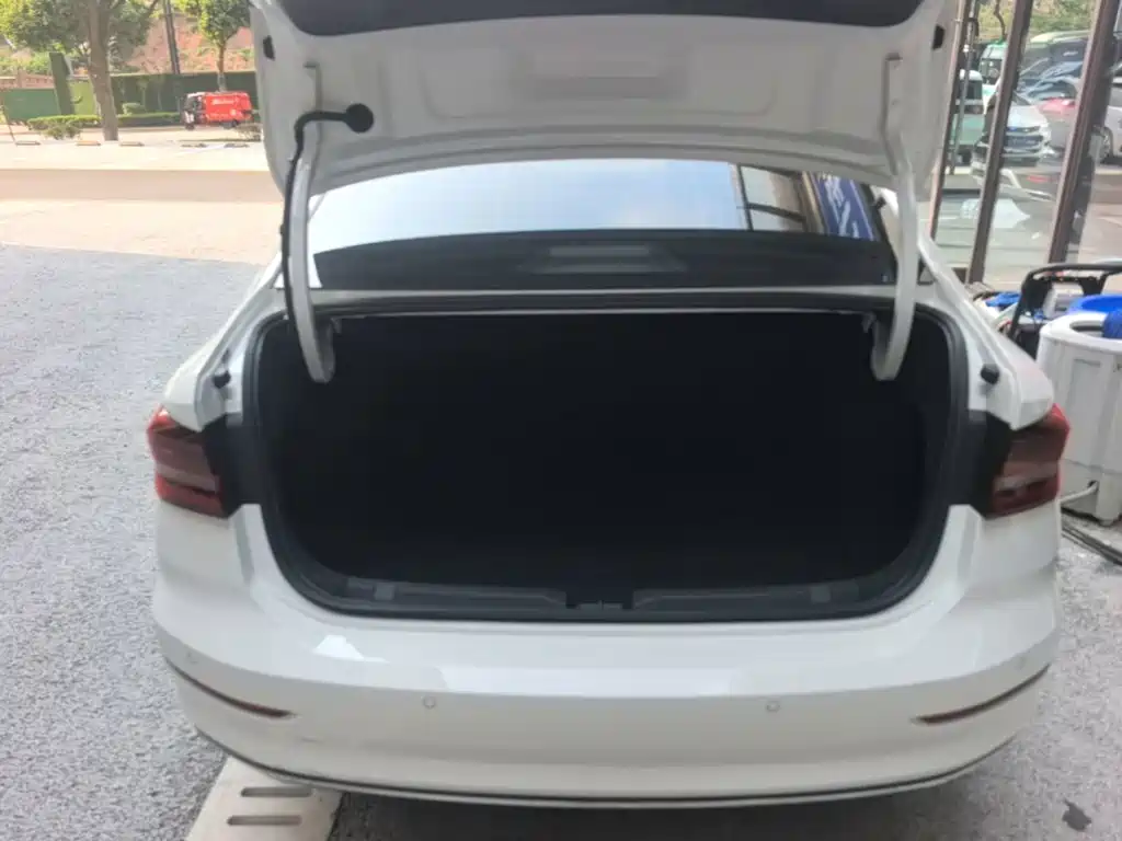 Volkswagen Lavida — миниатюра 19