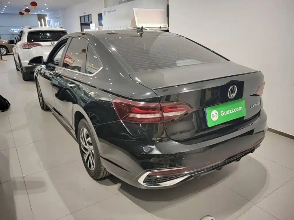 Volkswagen Lavida — миниатюра 5