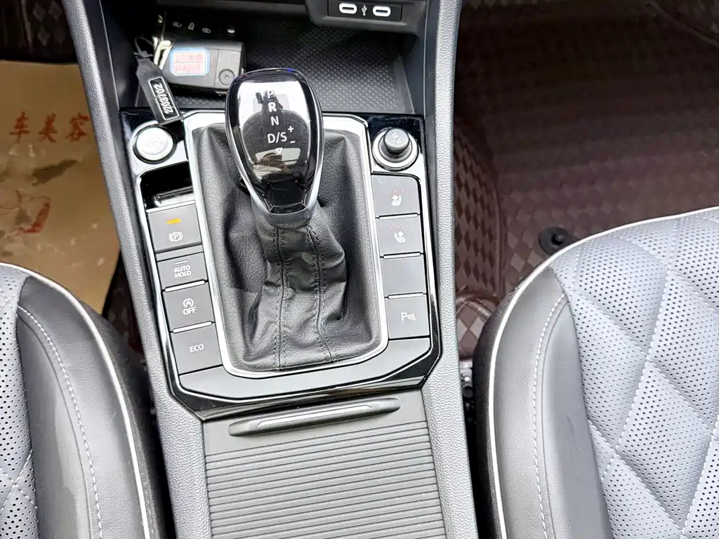 Volkswagen Sagitar — миниатюра 13