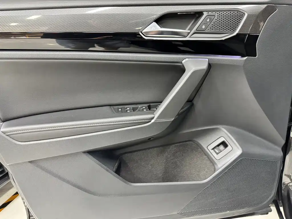 Volkswagen Tayron X 330TSI 2WD Flagship Connected Edition, фото 23