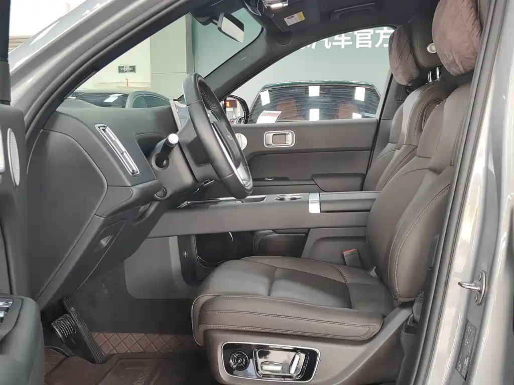 Li Auto Li L8 — миниатюра 2