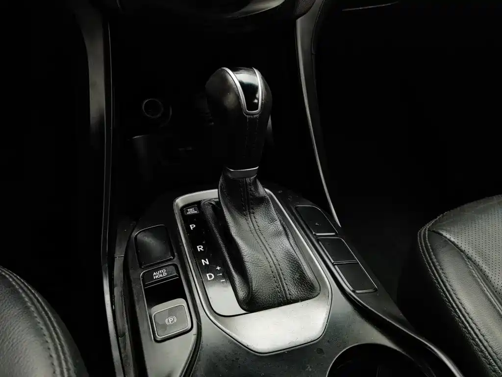 Hyundai Santa Fe — миниатюра 13